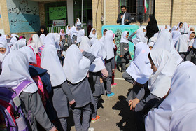 گرامیداشت روز جهانی کودک با بچه‌های مدارس حاشیه‌ی شهری پارس‌آباد