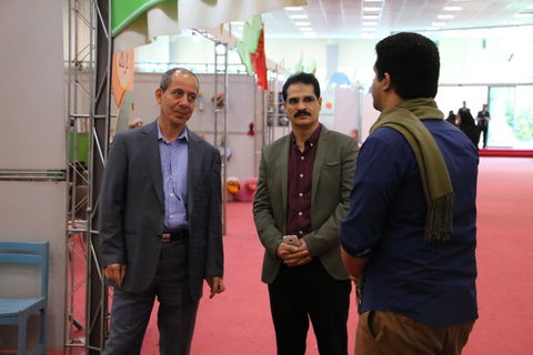 بازدید مدیر کل استان تهران از نمایشگاه هفته ملی کودک