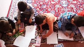 شادی کودکان حاشیه شهر مریوان با برنامه‌های هفته ملی کودک