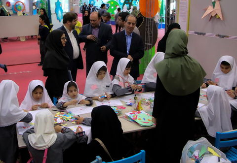 بازدید معاون آموزش ابتدایی وزارت آموزش و پرورش از نمایشگاه هفته ملی کودک