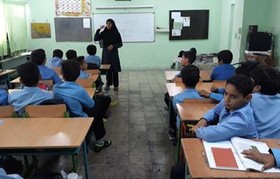 اجرای طرح قلم‌های کاغذی در مدرسه شهید باهنر بندرلنگه