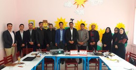 گردهمایی یک روزه مربیان کتابخانه های سیار شهری و روستایی کانون استان زنجان