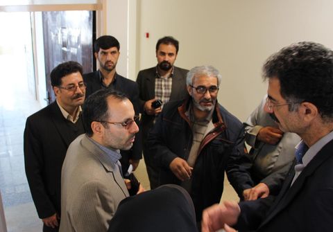 بازدید فرماندار سنندج و رییس سازمان مدیریت و برنامه ریزی کردستان از کانون زبان شعبه سنندج و مرکز شماره 4 کانون سنندج