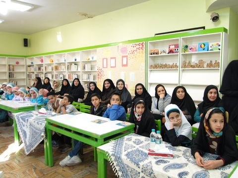 بازدید کلر ژوبرت از فروشگاه عرضه محصولات کانون و حضور در میان اعضای کودک و نوجوان مراکز کانون اصفهان