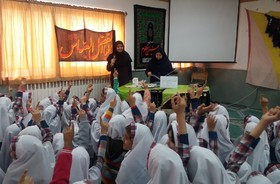 دانش‌آموزان رامیانی با زبان قصه با کتاب‌های کانونی آشنا شدند