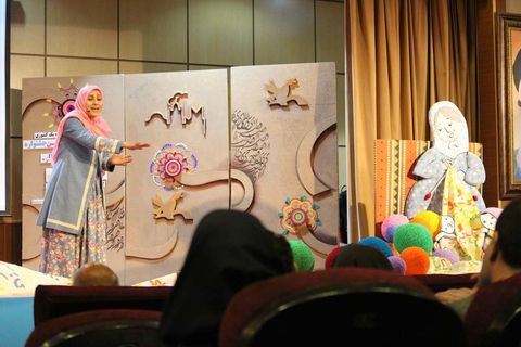 روز دوم برگزاری بیستمین جشنواره بین‌المللی قصه‌گویی حوزه یک کشوری در کانون آذربایجان شرقی 