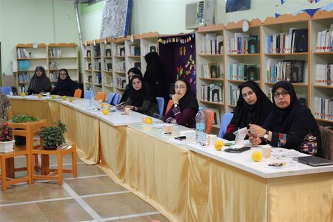 برنامه ادبی دوپنجره در کانون پرورش فکری مازندران