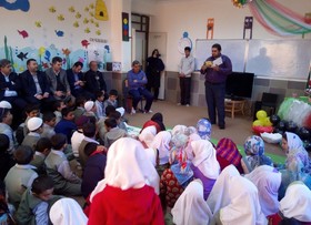 جشن وحدت همراه با کتاب‌خانه‌های سیار روستایی کانون گلستان در روستای بدراق‌آنه‌گلدی