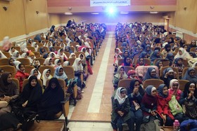 استقبال کودکان و نوجوانان زاهدان از " پایان رویاها "ی محمد علی طالبی