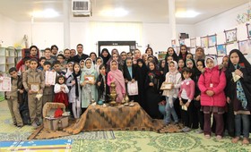 تجلیل از برگزیدگان مسابقه هفته کتاب و کتاب‌خوانی به بهانه‌ی یلدا در مرکز شماره ۲ کانون استان قم