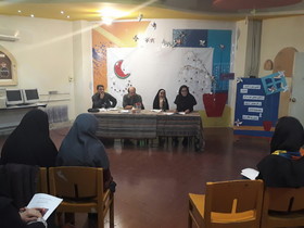 برگزاری آخرین انجمن ادبی دختران سال ۹۶