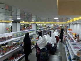 فعالیت فروشگاه‌های عرضه محصولات فرهنگی کانون در آذربایجان‌غربی