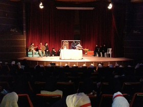 استقبال پرشور کودکان گلستانی از نمایش عروسکی شاد و موزیکال «دم‌دوز»