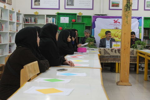 اولین جلسه انجمن ادبی کودک و نوجوان کانون خوزستان در اهواز