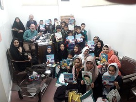 حضور اعضای فعال ادبی کودک دختر و پسر مراکز شماره ۷ و ۸ کانون استان قم در دفتر مجله ی پوپک