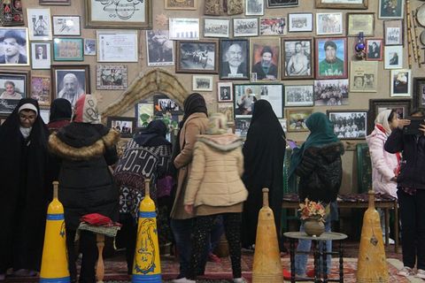بازدید اعضای هنرمند مراکز کانون مشهد از موزه پهلوانی