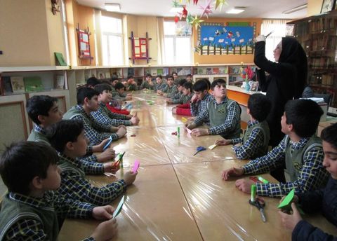 ویژه‌برنامه‌های ایام ا... دهه مبارک فجر در مراکز کانون آذربایجان شرقی