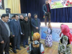 هنرنمایی اعضای کانون مشگین شهر در مراسم استقبال از استاندار اردبیل