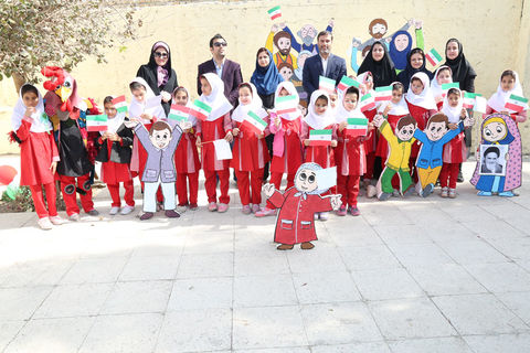 برگزاری ویژه برنامه جشن انقلاب در مرکز فرهنگی هنری شماره 1 بوشهر با حضور گسترده اعضاء