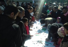 برپایی ایستگاه فرهنگی‌هنری کانون و حضور پرشور کودکان، نوجوانان و خانواده‌های گلستانی در راهپیمایی 22 بهمن