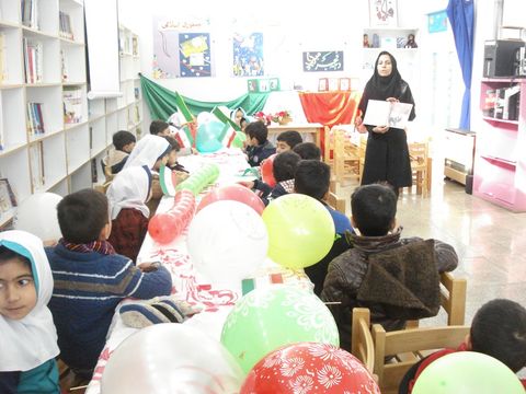 برگزاری برنامه های دهه مبارک فجر توسط مراکز کانون استان اصفهان(شماره یک)