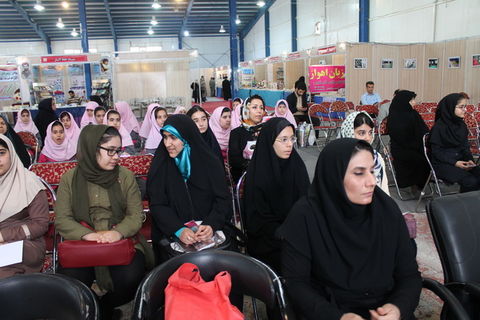 برگزاری انجمن ادبی کانون خوزستان در دوازدهمین نمایشگاه کتاب 
