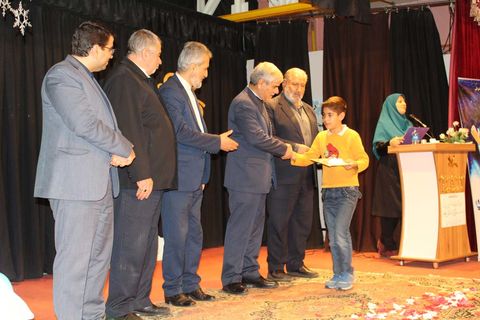 آیین اختتامه دومین جشنواره استانی نماز ستون دین در مجتمع کانون تبریز