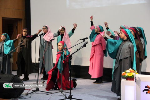 نگاهی به پشت صحنه ی جشنواره سرود استان تهران / عکس از مهدیه یکه خانی