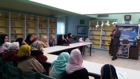 انجمن ادبی مهتاب در مرکز نقاب