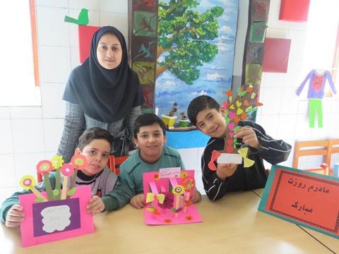 مراکز کانون استان کردستان در گرامی داشت هفته زن و مقام مادر