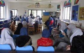 آشنایی دانش‌آموزان مدرسه شبانه‌روزی عفاف با فعالیت‌های متنوع کانون پرورش فکری مراوه‌تپه