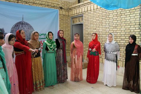 برپایی جشن «تحویل سال نو» در مناطق زلزله‌زده‌ی کرمانشاه
