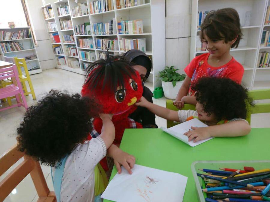 بازدید مدیر دفتر مرکزی حراست کانون پرورش فکری کودکان و نوجوانان از اجرای طرح نوروزی عیدانه کتاب کانون در اهواز