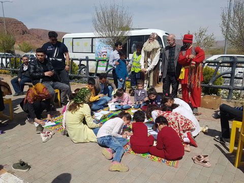 عیدانه کتاب با کتابخانه سیار کانون در منطقه آزاد ارس