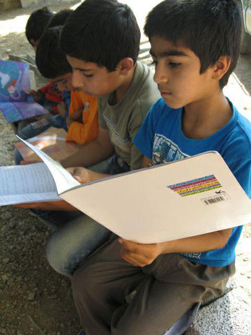 فعالیت های کتابخانه سیار روستایی در روز طبیعت (بوشهر)