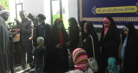 اجرای طرح عیدانه در مرکز صفی آباد