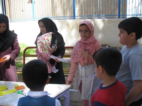 اجرای طرح عیدانه کتاب در مرکز اسفراین