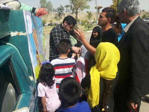 فعالیت های کتابخانه های سیار کانون خوزستان در طرح عیدانه کتاب