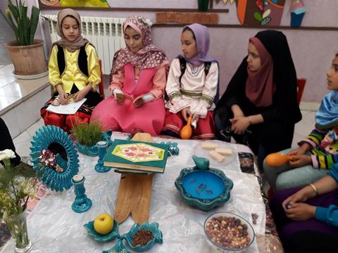 مرکز فرهنگی هنری شماره‌ی یک یزد و عیدانه‌ی کتاب در قاب تصویر
