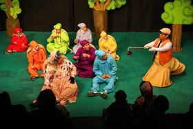 اجرای نمایش «پاهای خانم هزار پا» در مرکز تئاتر کانون