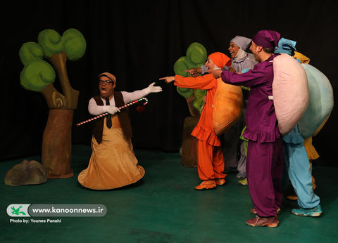 اجرای نمایش «پاهای خانم هزار پا» در مرکز تئاتر کانون

