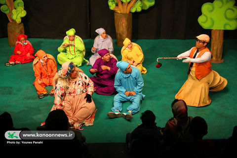 اجرای نمایش «پاهای خانم هزار پا» در مرکز تئاتر کانون