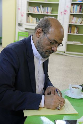 بازدید مدیرعامل مجمع کتابخانه‌ساز استان از مرکز شماره4 کانون مشهد
