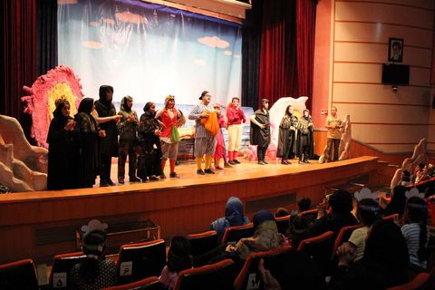 نمایش «ماجرای ساحل سنگی» در سینما کانون، کانون پرورش فکری مازندران 