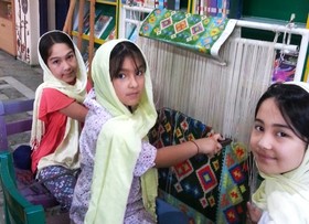 کودکان گنبدی با صنایع دستی بومی شهر خود آشنا شدند