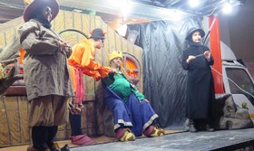 اجرای نمایش «رینارد روباهه» برای بچه‌های شهرک مهرگان