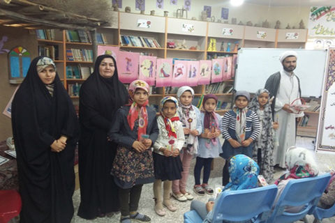 گزارش تصویری از گرامی‌داشت هفته‌ی حجاب و عفاف در کانون پرورش فکری میامی