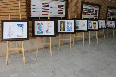 برپایی نمایشگاه تصویر گری آثار رضوی در اختتامیه سومین جشنواره تالیف کتاب رضوی توسط اعضای مراکز کانون پرورش فکری کودکان و نوجوانان شهرکرد 