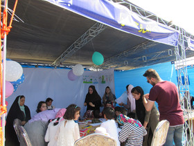 ایستگاه نقاشی و اهدای کتاب کانون نمین در اولین فستیوال گردشگری و صنایع‌دستی