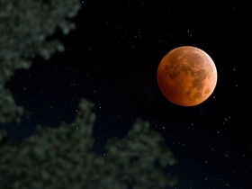 برگزاری برنامه رصدی "طولانی ترین ماه گرفتگی قرن ۲۱" در مرکز علوم و نجوم